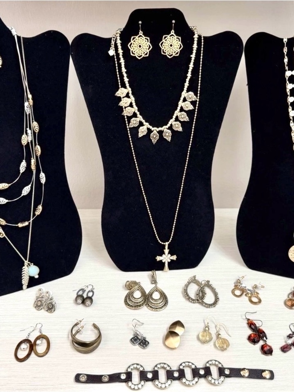 Huge 25 Piece Premier Designs Lot New Old Stock Necklaces Earrings & Bracelets